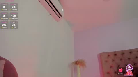 Snapshot of sophiarossee chatting on 09/23/25, 11:24 Sofi online show from 09/23/25, 11:24