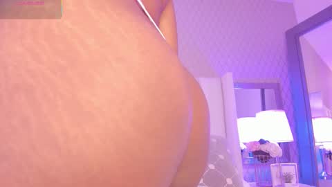 SophiaSmiths online show from 11/20/25, 09:36