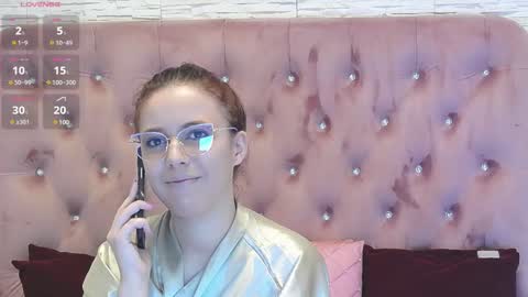 Snapshot of sophiastarr10 chatting on 01/29/25, 08:25 sophiastarr10 online show from 01/29/25, 08:25