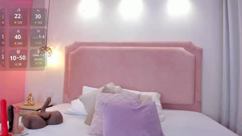 SOPHIA online show from 09/30/25, 01:49