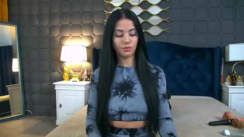 sophie__hill online show from 01/14/26, 05:35