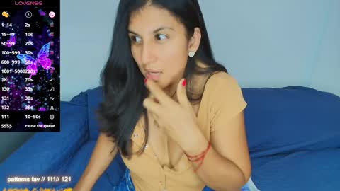 Snapshot of sophie__walker chatting on 04/08/26, 07:03 Sophia online show from 04/08/26, 07:03