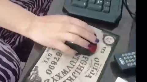 Sophie online show from 06/04/26, 10:05