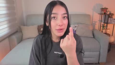 Snapshot of sophie_bbs chatting on 03/05/26, 02:46 Sophie online show from 03/05/26, 02:46