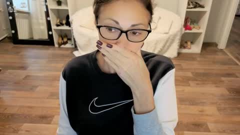 Snapshot of sophie_caring chatting on 10/26/25, 07:36 Sophie online show from 10/26/25, 07:36