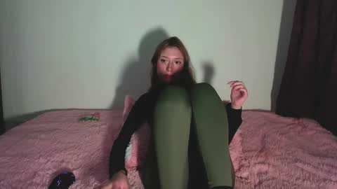 Snapshot of sophie_collins13 chatting on 02/09/25, 05:19 Sophie online show from 02/09/25, 05:19