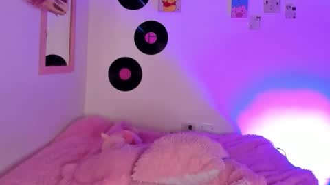 Sophie online show from 12/19/25, 05:36