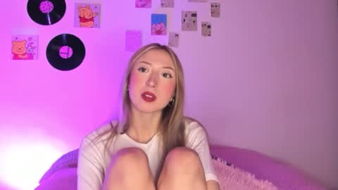 Sophie online show from 02/06/26, 07:02