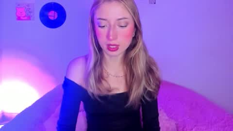 Sophie online show from 02/27/26, 06:35