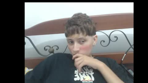 Snapshot of sophie_cutexx chatting on 04/27/26, 06:50 sophie online show from 04/27/26, 06:50