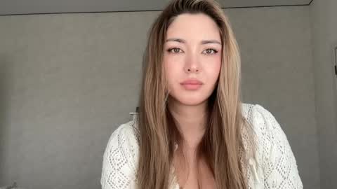 Snapshot of sophie_dare chatting on 04/28/26, 08:08 SophieDare online show from 04/28/26, 08:08