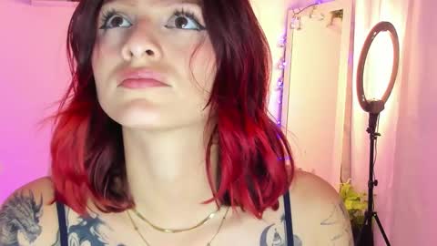 Snapshot of sophie_dolly_ chatting on 01/13/25, 02:18 sophie doll online show from 01/13/25, 02:18