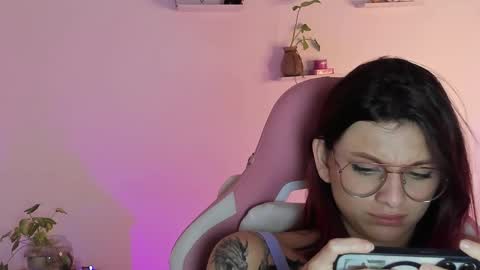 Snapshot of sophie_dolly_ chatting on 01/17/25, 03:23 sophie doll online show from 01/17/25, 03:23