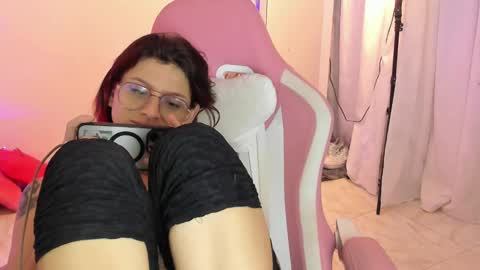 Snapshot of sophie_dolly_ chatting on 01/24/25, 06:57 sophie doll online show from 01/24/25, 06:57
