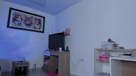 Snapshot of sophie_dolly_ chatting on 12/21/25, 12:40 sophie doll online show from 12/21/25, 12:40