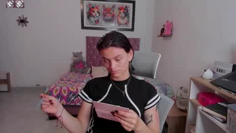 Snapshot of sophie_dolly_ chatting on 01/17/26, 07:28 sophie doll online show from 01/17/26, 07:28