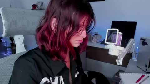 Snapshot of sophie_dolly_ chatting on 04/11/26, 08:46 sophie doll online show from 04/11/26, 08:46