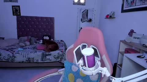 Snapshot of sophie_dolly_ chatting on 04/25/26, 09:56 sophie doll online show from 04/25/26, 09:56