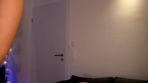 Sophie online show from 09/17/25, 11:45