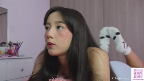 Snapshot of sophie_lii chatting on 10/25/25, 09:42 Sophie or Sof online show from 10/25/25, 09:42