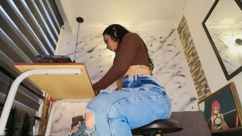 Sophie online show from 02/25/26, 12:04