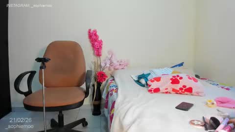 Snapshot of sophie_moo chatting on 02/21/26, 12:28 Sophie online show from 02/21/26, 12:28