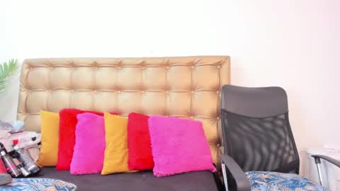 sophie_newton online show from 01/22/25, 12:27