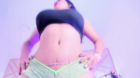 sophie_newton online show from 11/15/25, 12:34