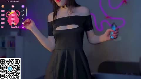 sophie_nomenal_ online show from 02/19/26, 08:54