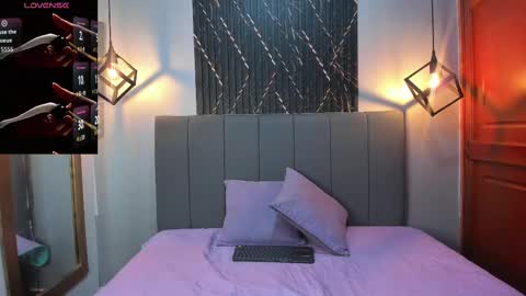 Sophie Sweet online show from 09/23/25, 11:41