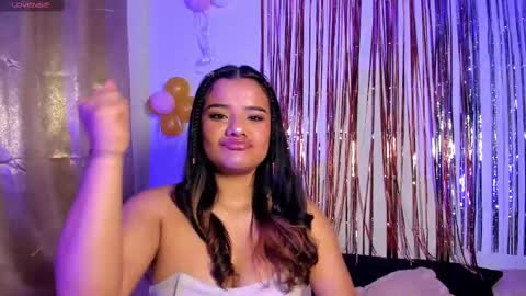 Snapshot of sophie_t_ chatting on 11/15/25, 02:31 Sofia online show from 11/15/25, 02:31