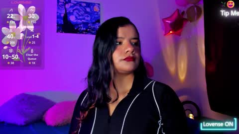 Snapshot of sophie_t_ chatting on 11/26/25, 03:07 Sofia online show from 11/26/25, 03:07