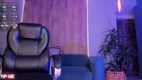 Snapshot of sophiebarnett_ chatting on 05/08/26, 01:33 Sophie online show from 05/08/26, 01:33