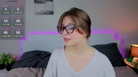 Snapshot of sophieblush chatting on 07/06/26, 08:33 Sophia online show from 07/06/26, 08:33