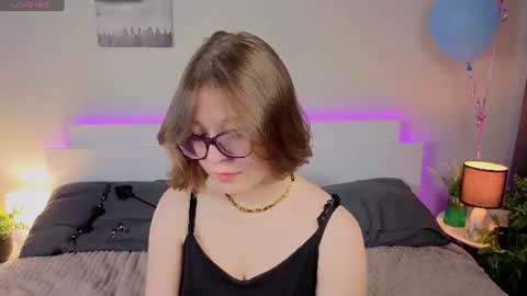 Snapshot of sophieblush chatting on 07/14/26, 10:21 Sophia online show from 07/14/26, 10:21