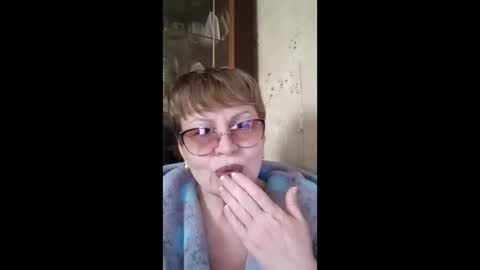 Snapshot of sophieburnsx chatting on 04/21/26, 12:33 SophieBurnsX online show from 04/21/26, 12:33