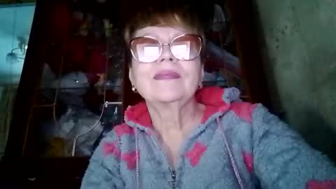 Snapshot of sophieburnsx chatting on 04/23/26, 04:09 SophieBurnsX online show from 04/23/26, 04:09