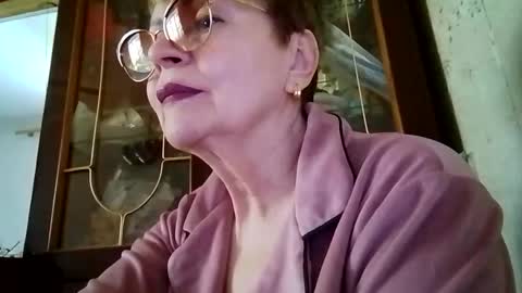 Snapshot of sophieburnsx chatting on 05/30/26, 08:55 SophieBurnsX online show from 05/30/26, 08:55