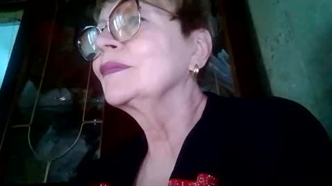 Snapshot of sophieburnsx chatting on 06/08/26, 03:01 SophieBurnsX online show from 06/08/26, 03:01