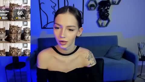 Sophie online show from 12/02/24, 03:58