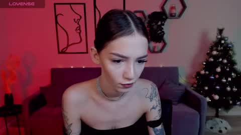 Sophie online show from 12/31/24, 01:26