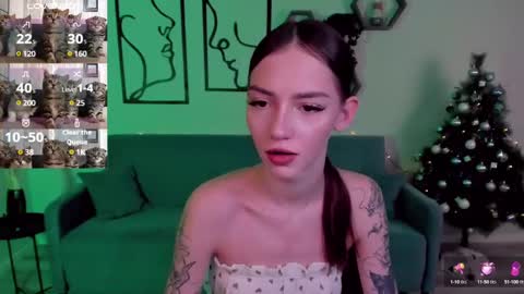 Sophie online show from 01/04/25, 01:53