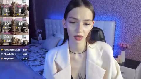 Sophie online show from 01/30/25, 11:44
