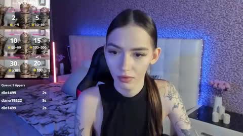 Sophie online show from 02/04/25, 09:49