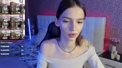 Sophie online show from 02/06/25, 10:04