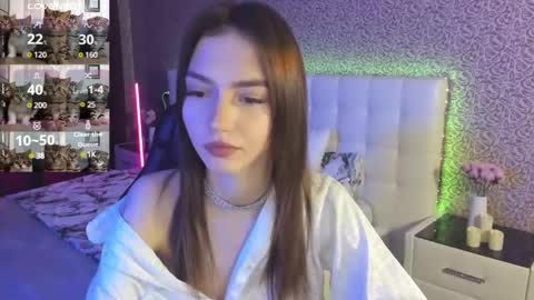 Sophie online show from 02/08/25, 06:33