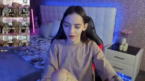Sophie online show from 02/11/25, 07:12
