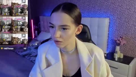 Sophie online show from 02/25/25, 09:42