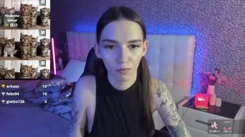 Sophie online show from 02/28/25, 05:59