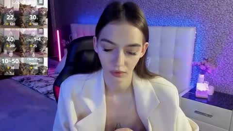 Sophie online show from 03/03/25, 10:49